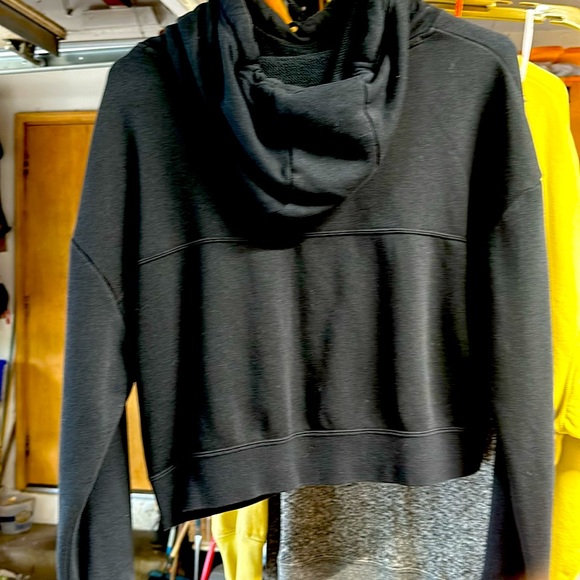 Nike crop hoodie - Picture 2 of 3